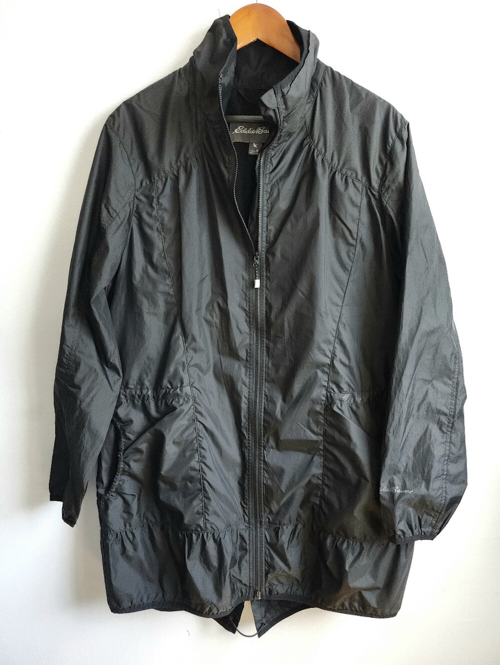 Eddie Bauer Women's  Black Lightweight Windbreaker Anorak Jacket XL Packable